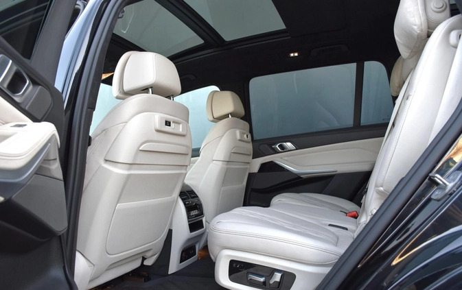 BMW X7 cena 399900 przebieg: 98700, rok produkcji 2020 z Jedwabne małe 121
